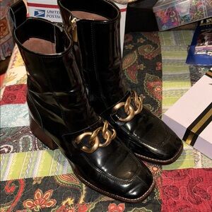 Steve Madden Black Leather Ankle Boots with Gold Chain